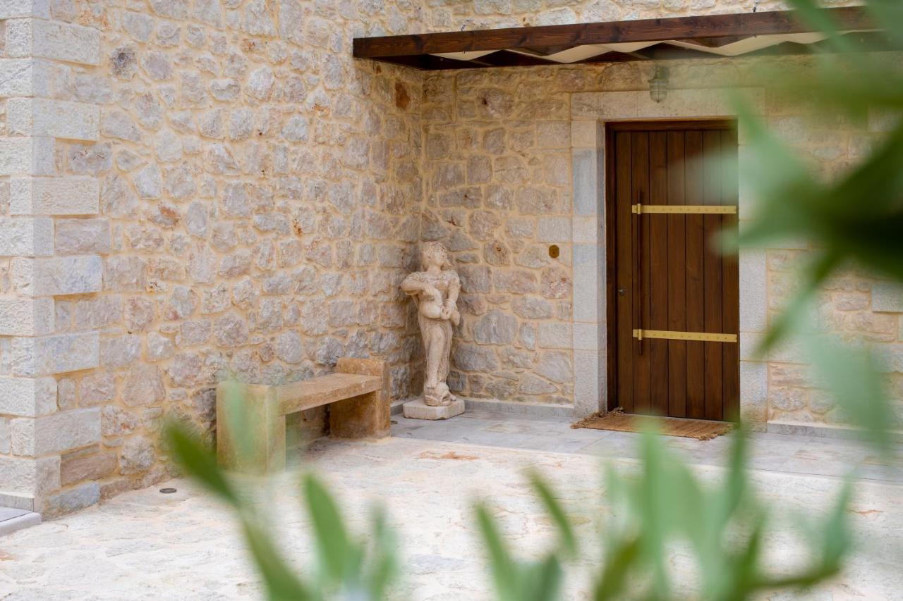 Stoneville Rethymno  Luaran gambar