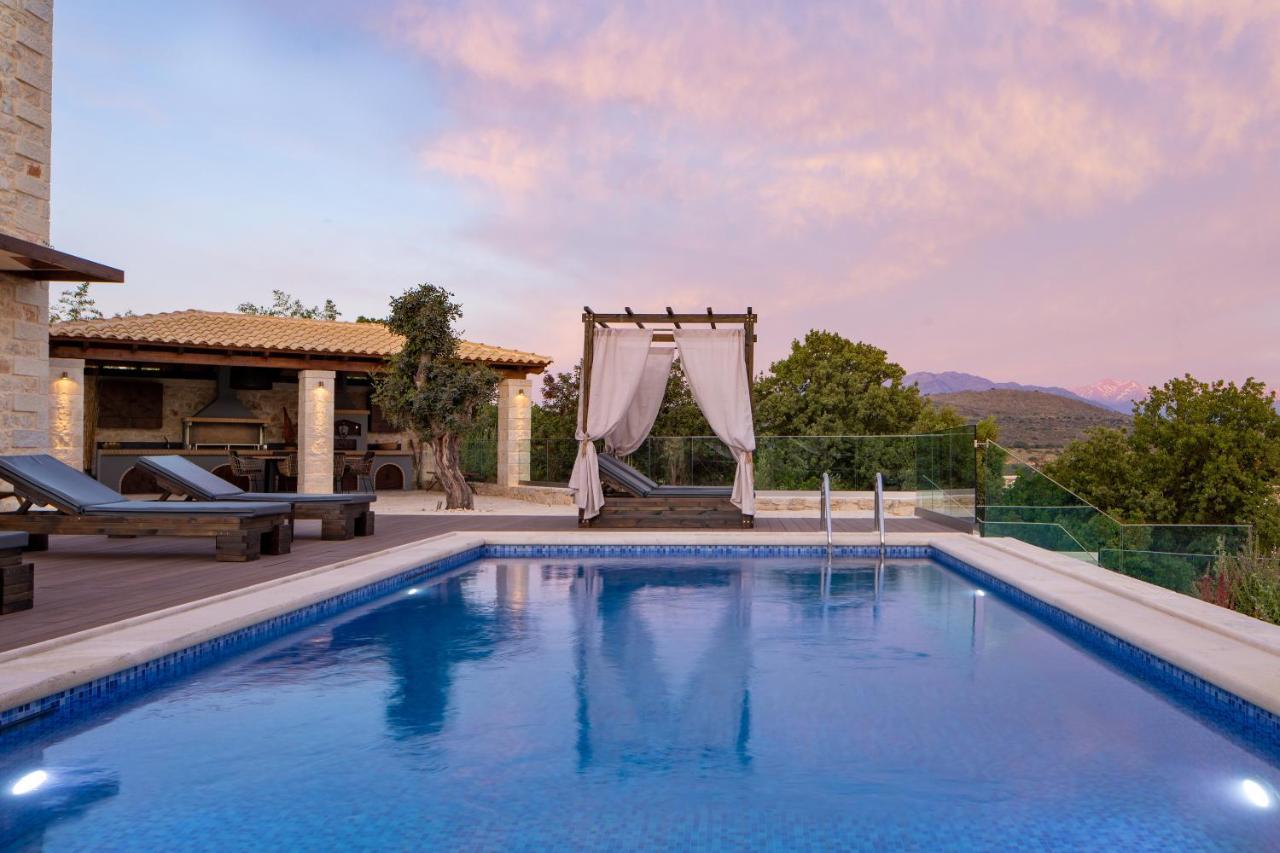Stoneville Rethymno  Luaran gambar