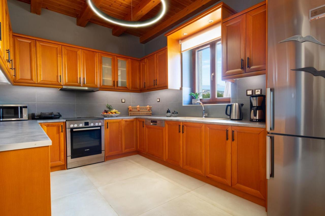 Stoneville Rethymno  Luaran gambar