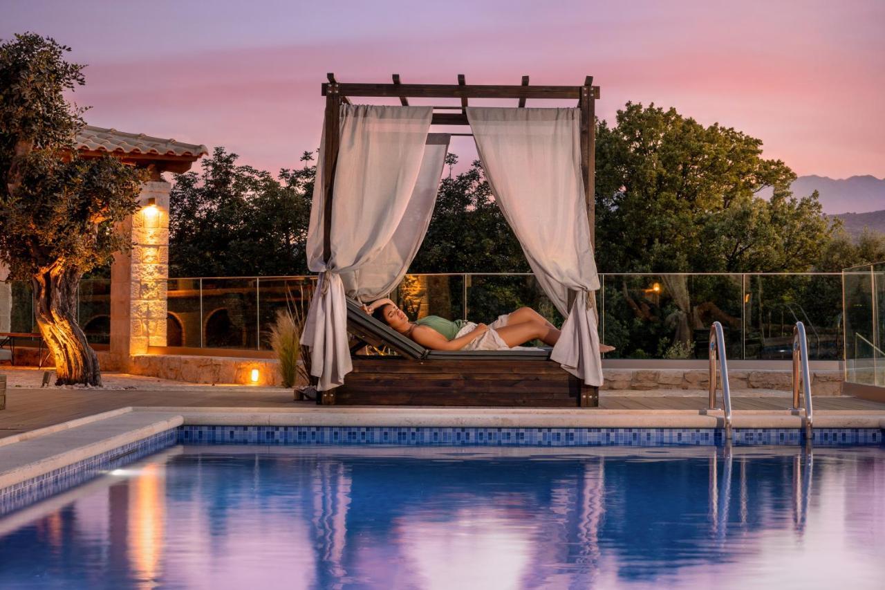 Stoneville Rethymno  Luaran gambar
