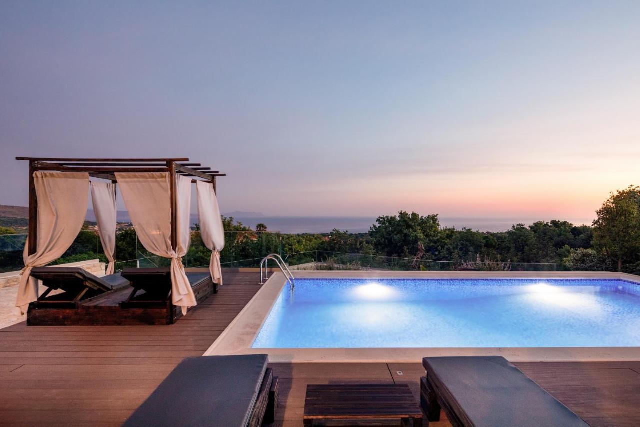 Stoneville Rethymno  Luaran gambar