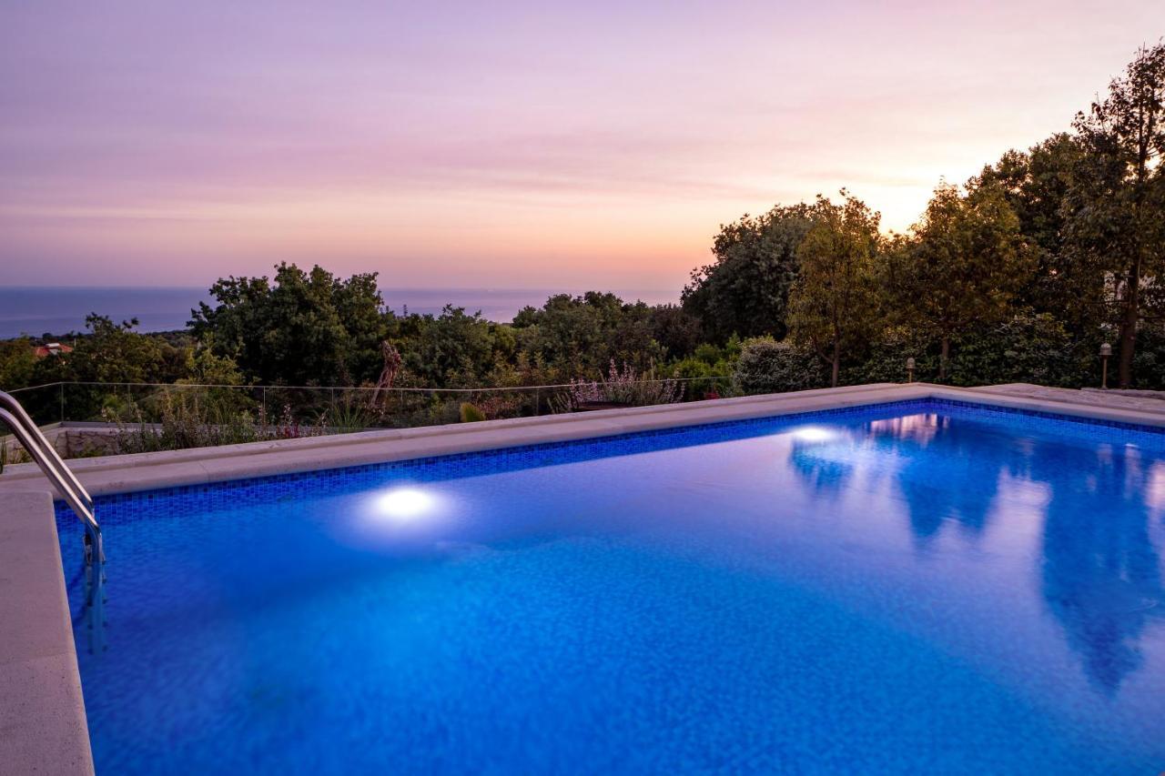 Stoneville Rethymno  Luaran gambar