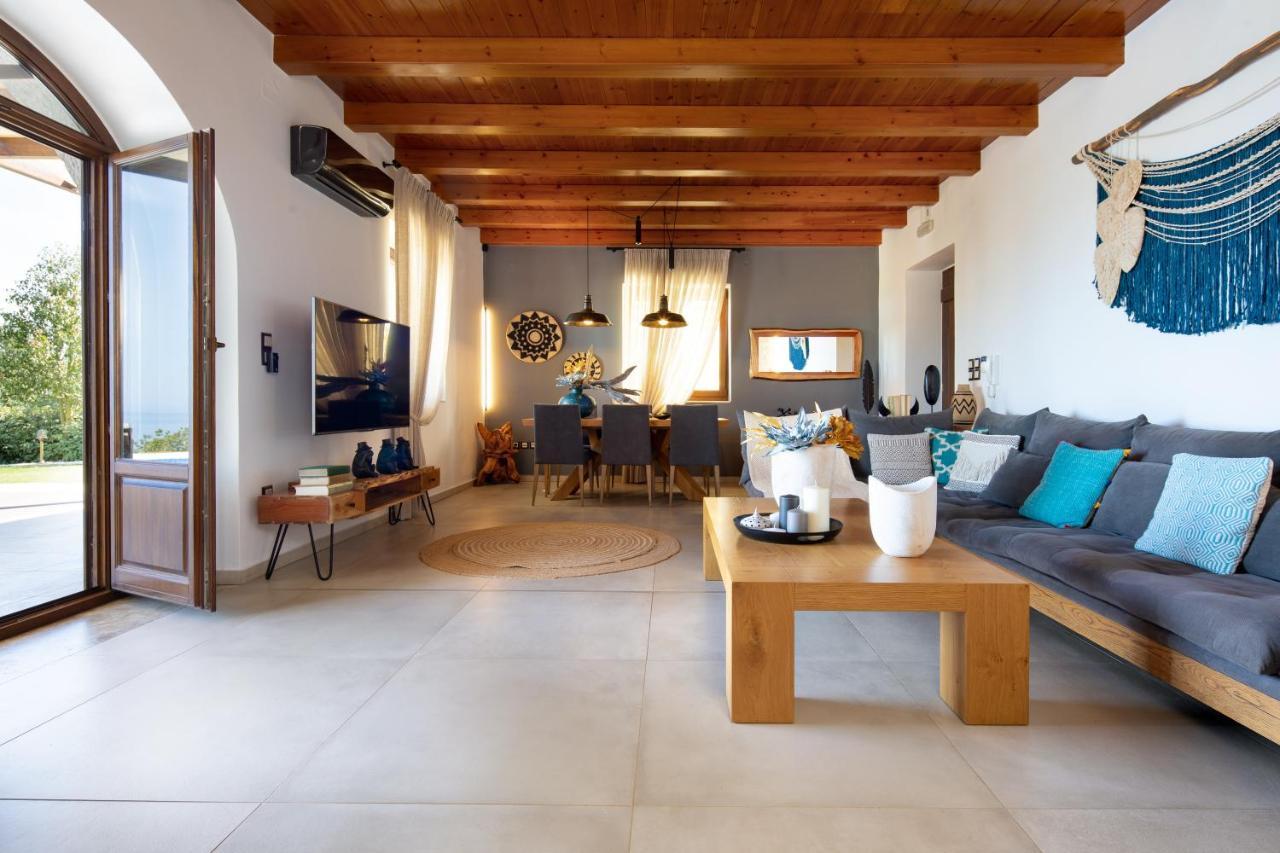 Stoneville Rethymno  Luaran gambar